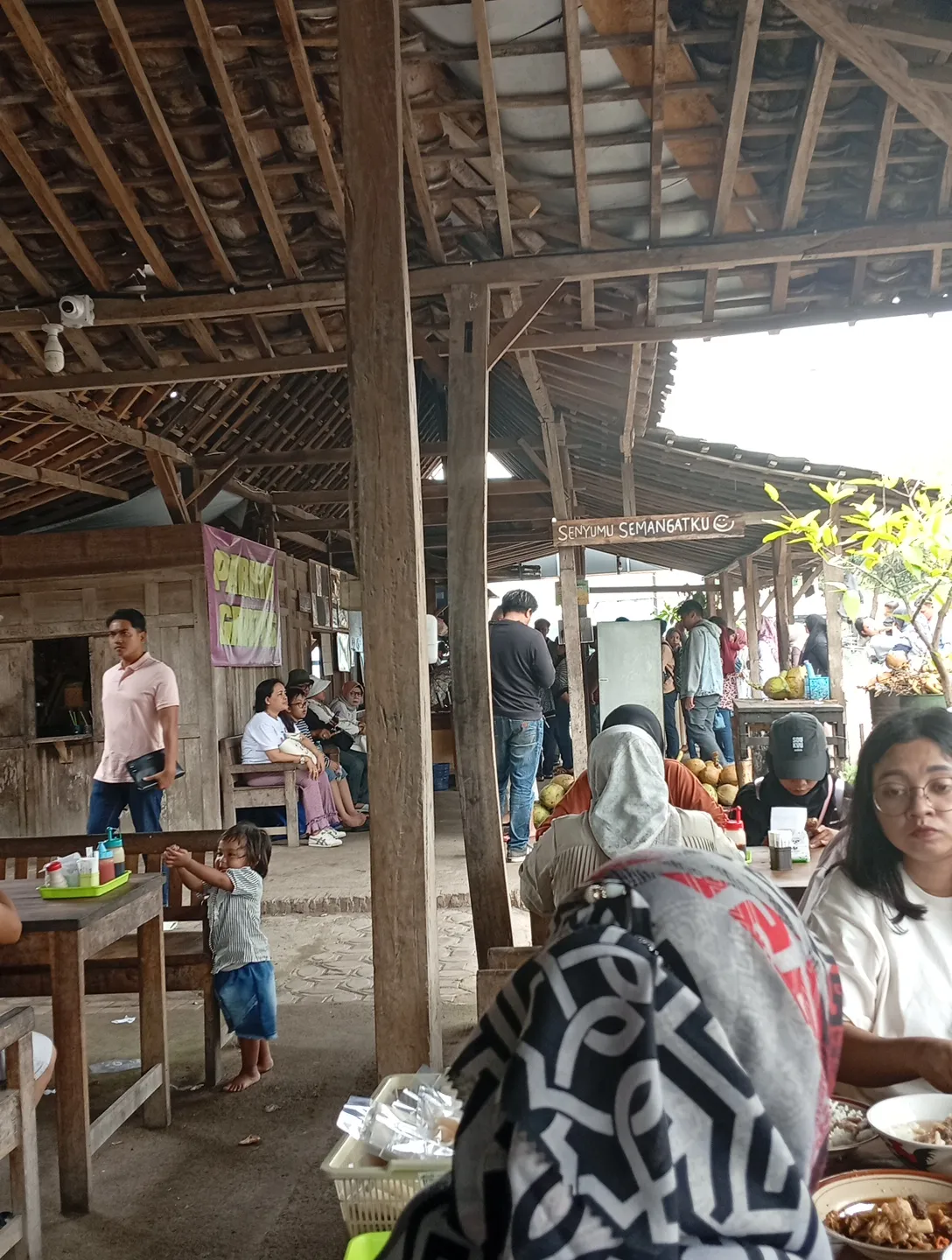 Warung Makan Sederhana "Bu Sri"