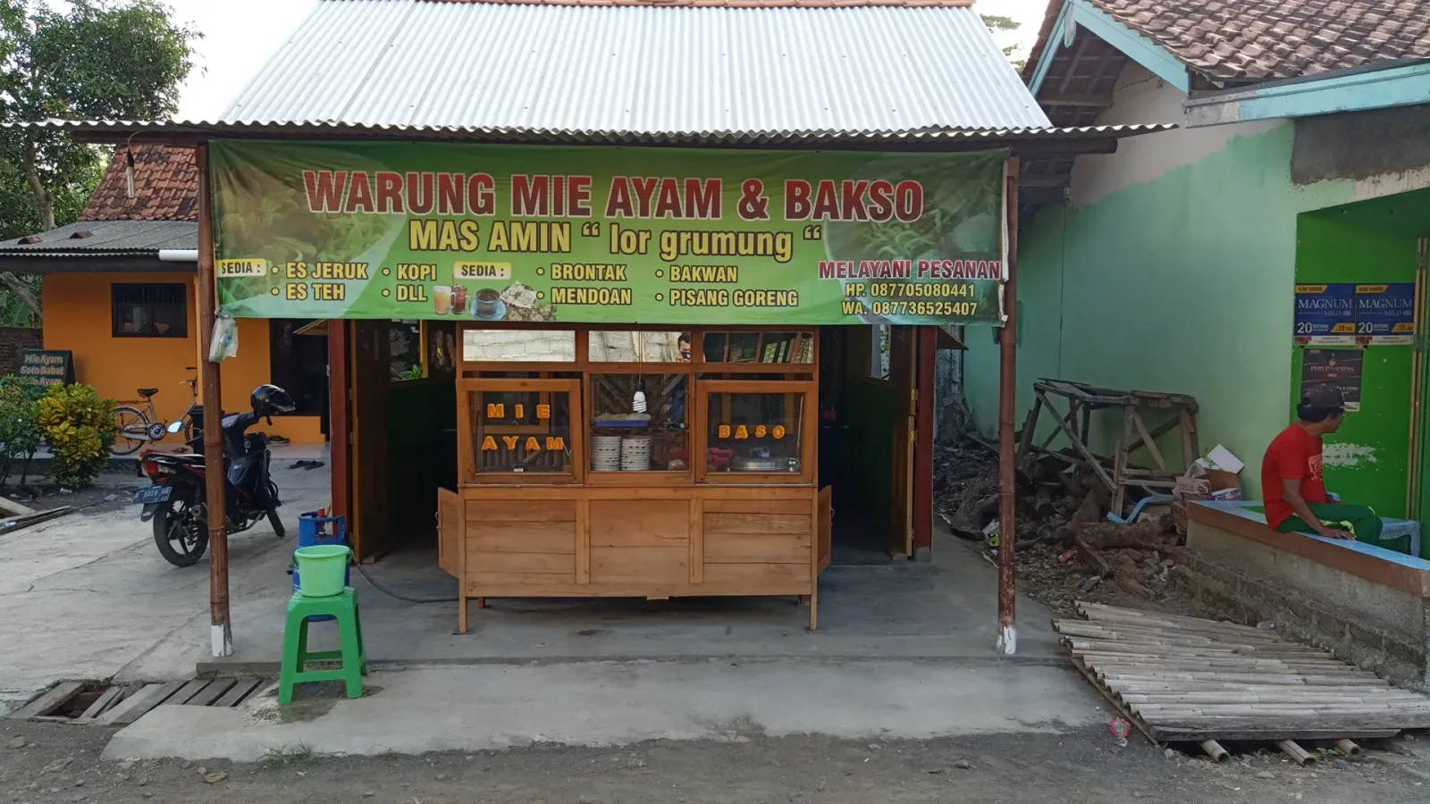 WARUNG MI AYAM & BAKSO MAS AMIN (LOR PASAR GRUMUNG)