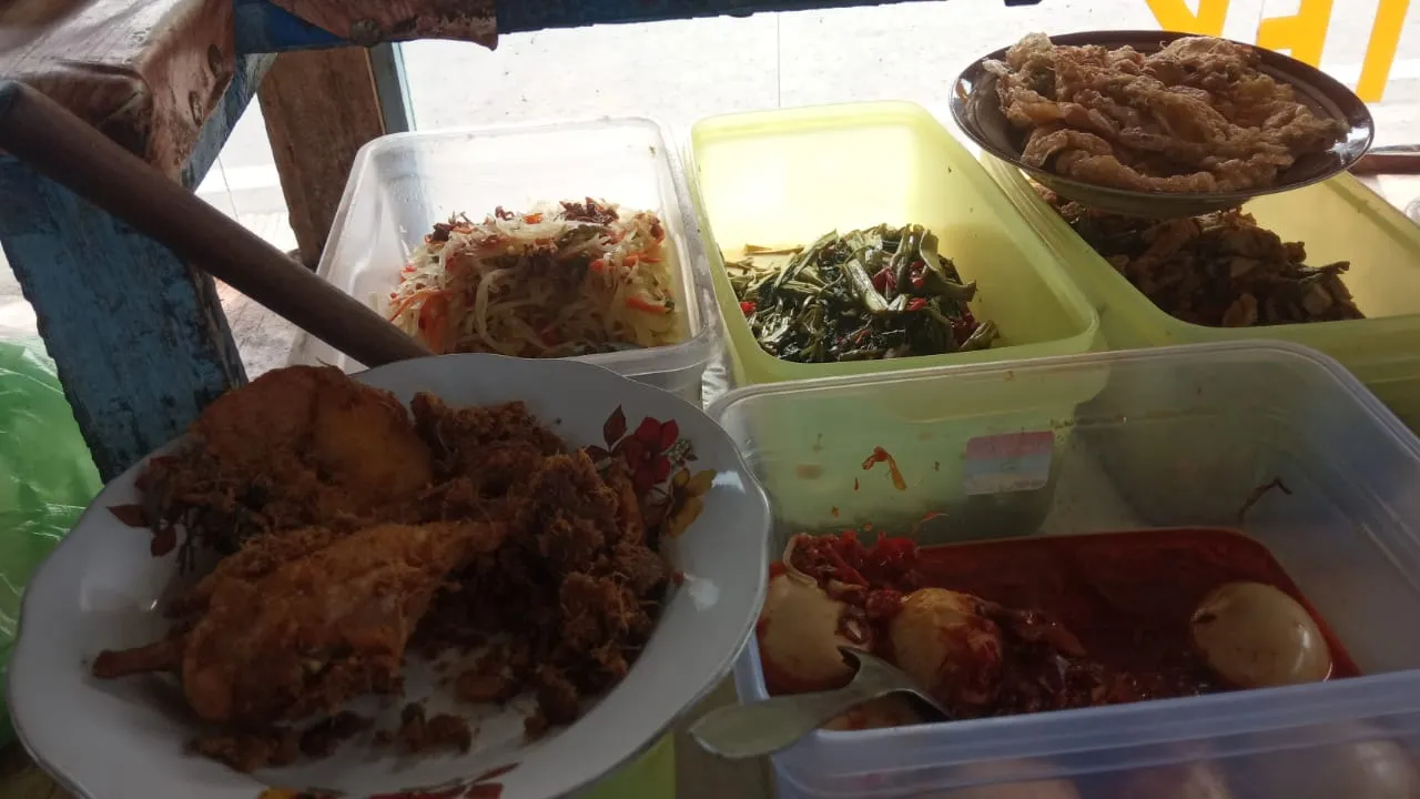Warung NASI RAMES BU WARNI