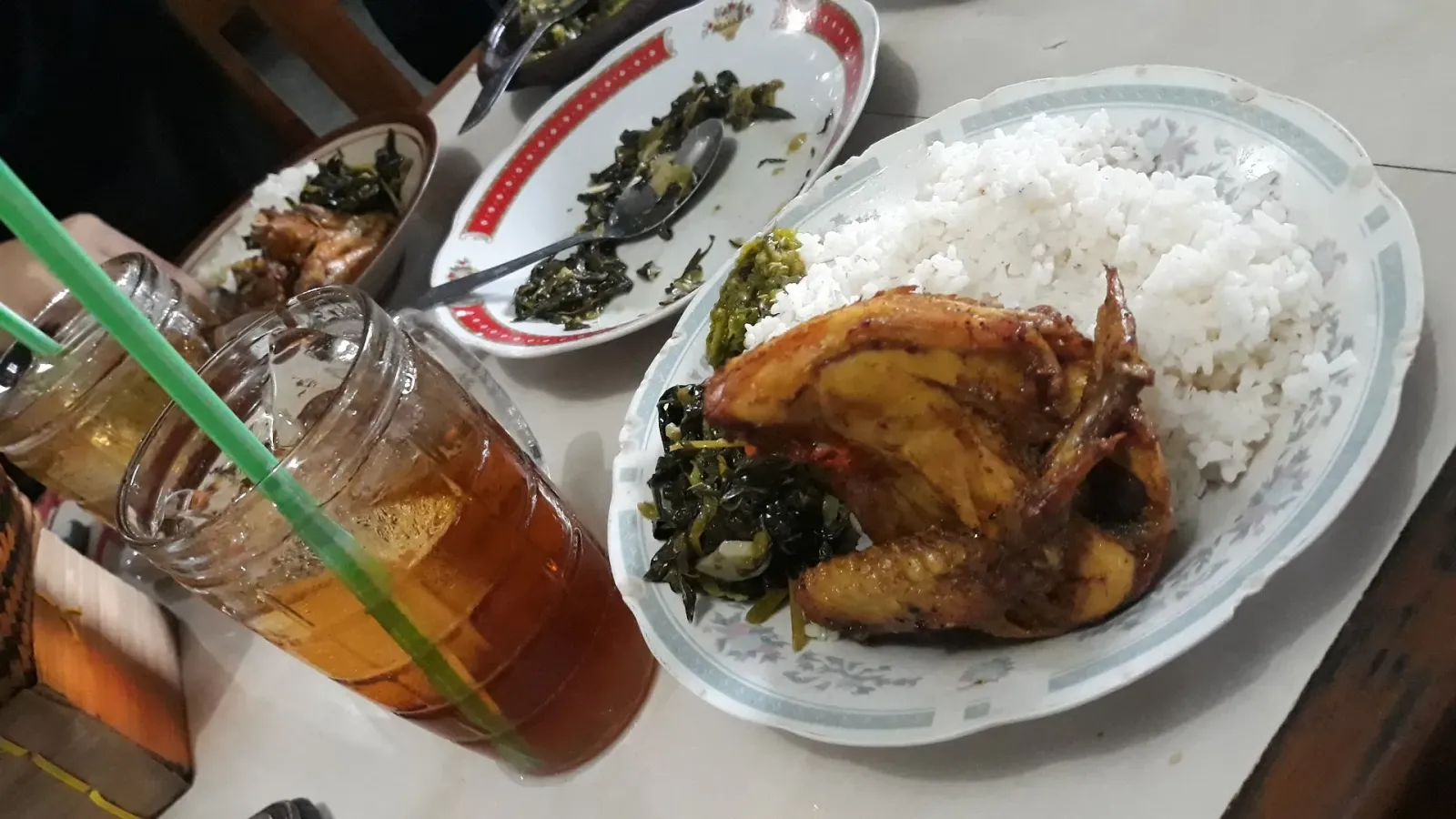 Warung Nasi Sambel Tlenjeng "Kang Tutur" 2