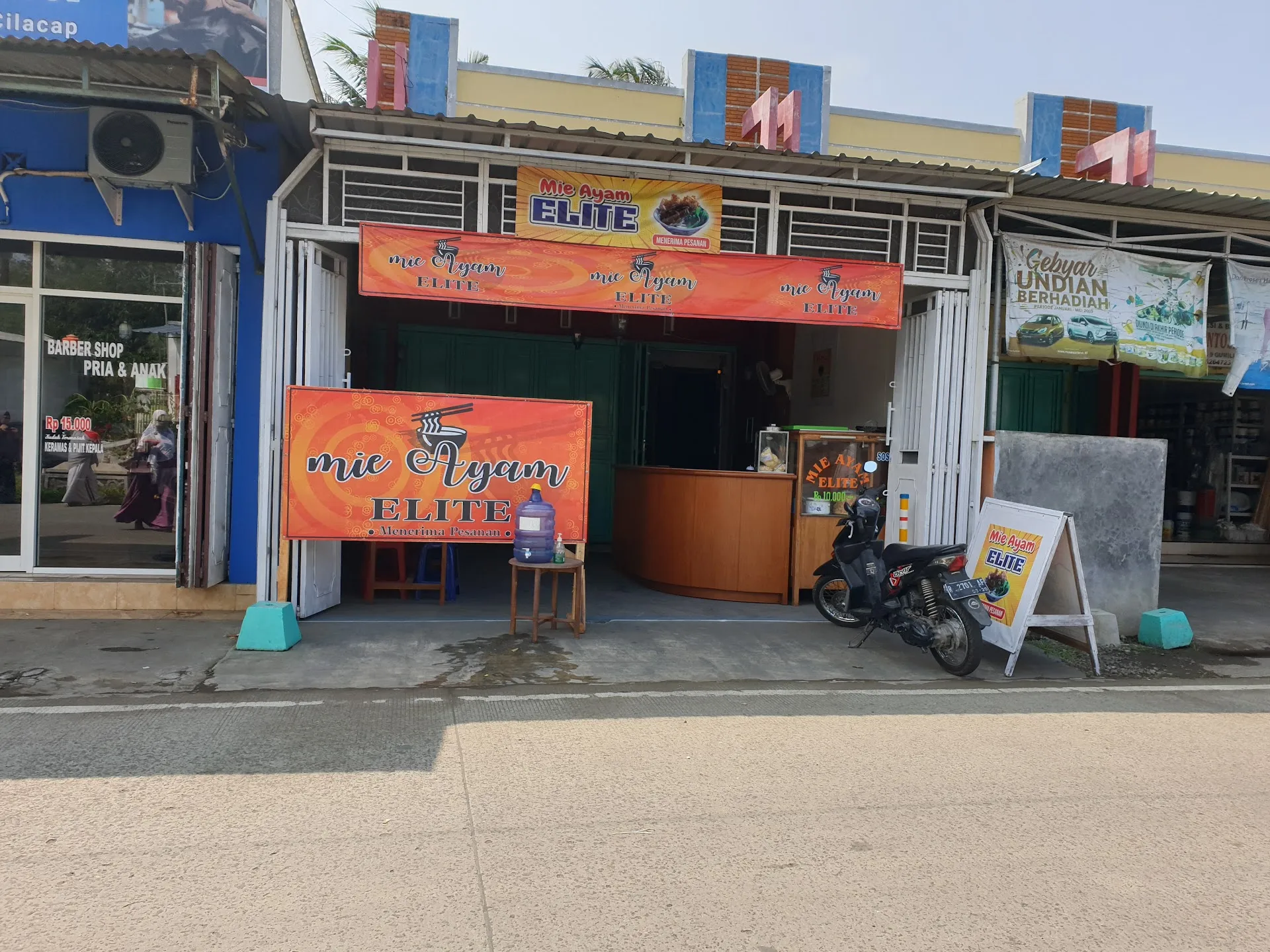 Warung Ning Asri (Mie Ayam Elite Dan La Pizza)