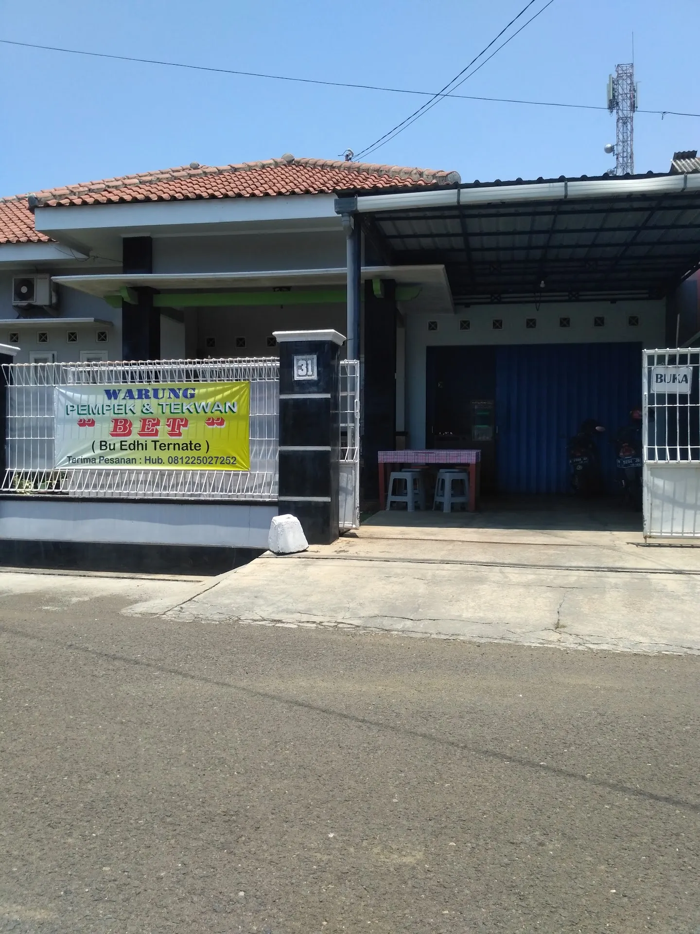 Warung Pempek Dan Tekwan "BET"