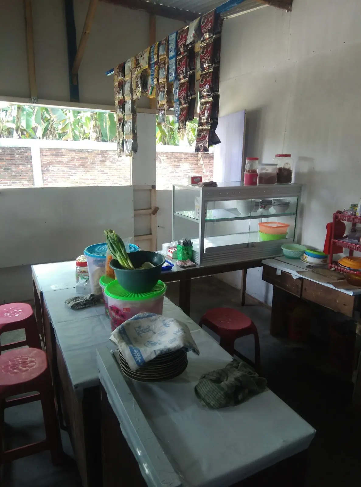 Warung pojok "mamah naila"