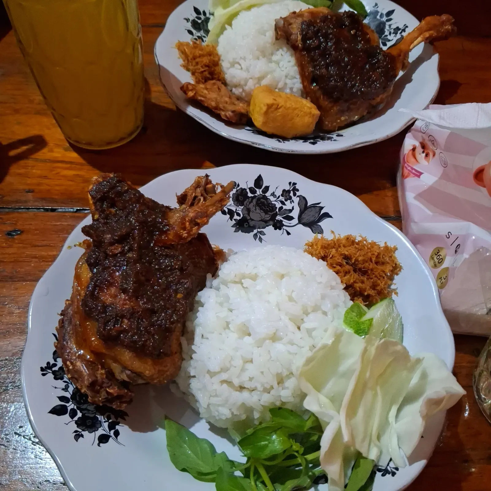 Warung Purmadu (Bebek Bumbu Hitam & Ayam Goreng Khas Madura)