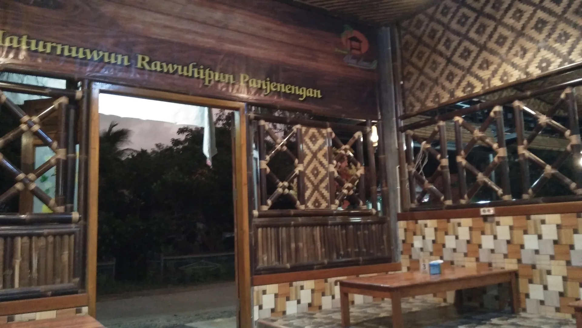 Warung Rojo Daun