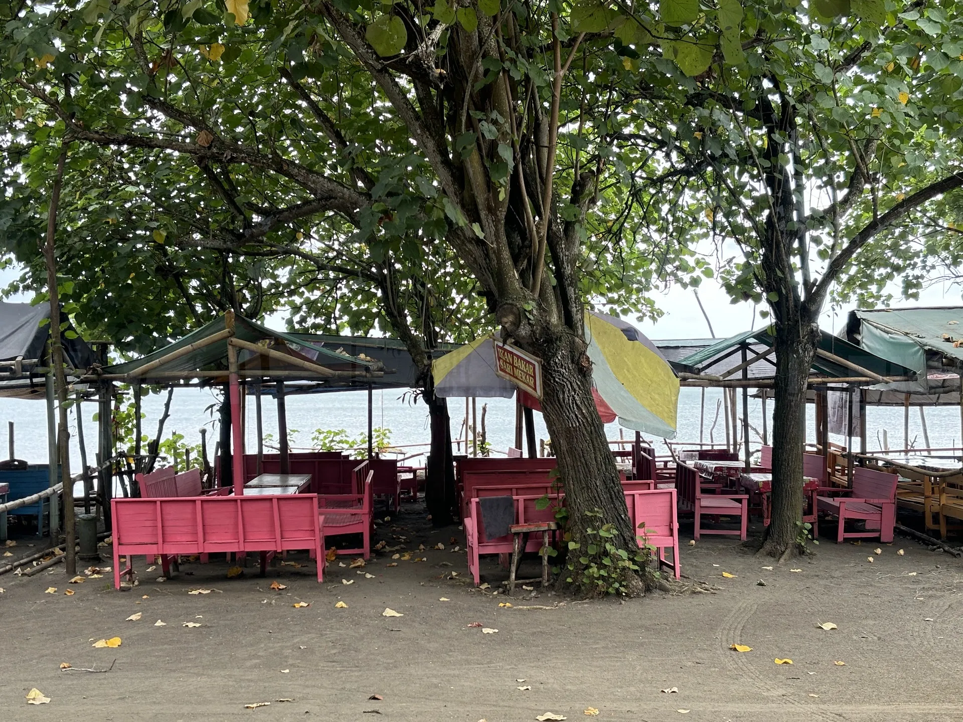 Warung “SARI MEKAR” Ikan Bakar & Mendoan