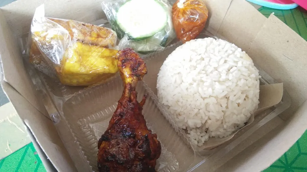 WARUNG SEAFOOD MR23