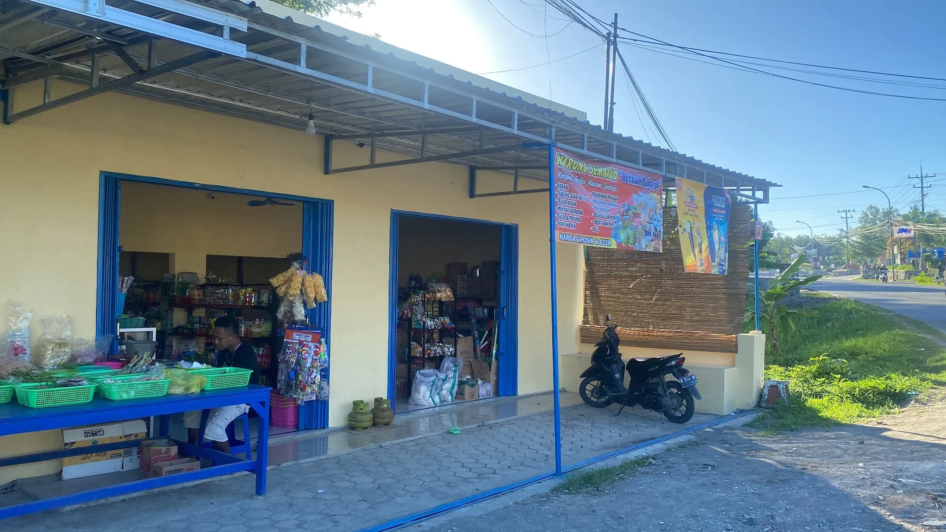 Warung sembako/kelontong Bu sakiyem