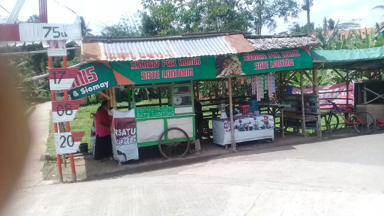 Warung siomay sate lontong pak kumis