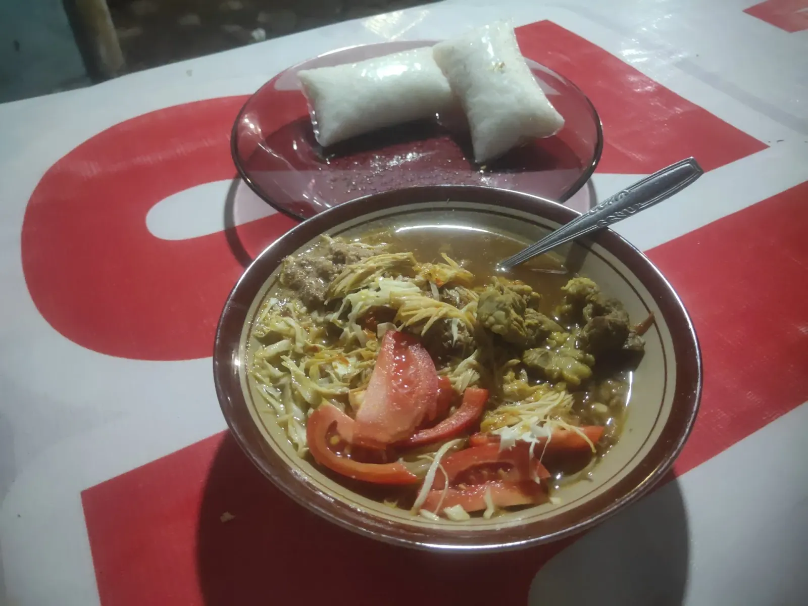 Warung Soto Ayam, Tahu Masak, Mendoan gang Tengok