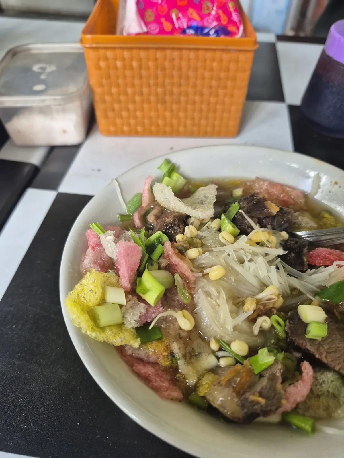 Warung soto, bu Sutri