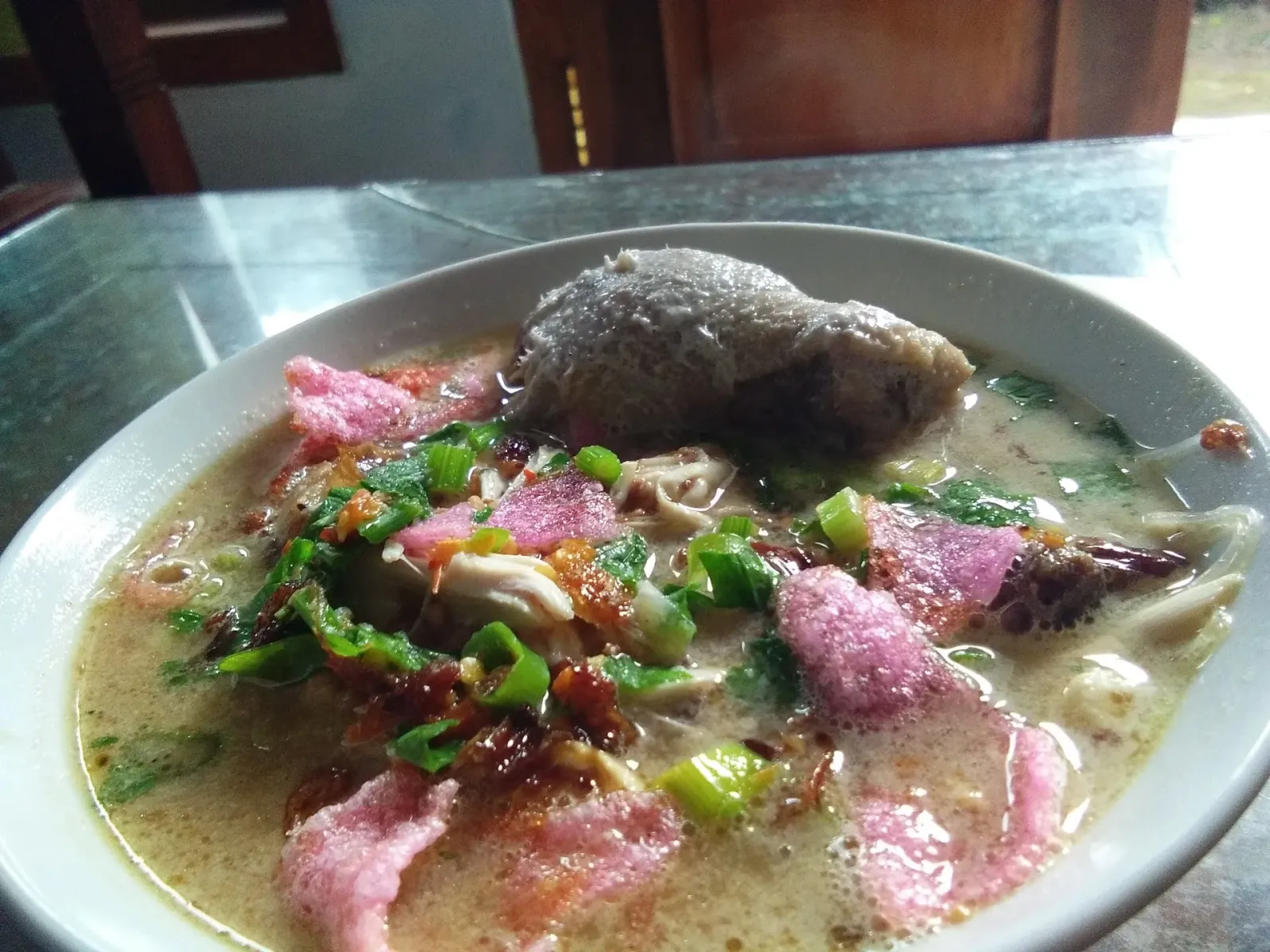 Warung Soto "Priescasari" Bu Lastri Lebeng
