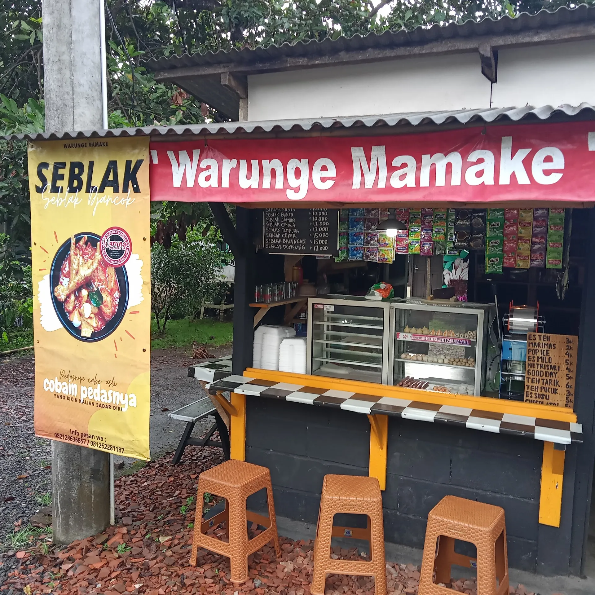 Warunge Mamake (Aneka sate seafood) Lok-Lok