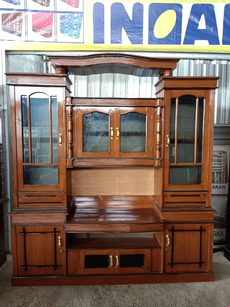 Whina Shop & Furniture