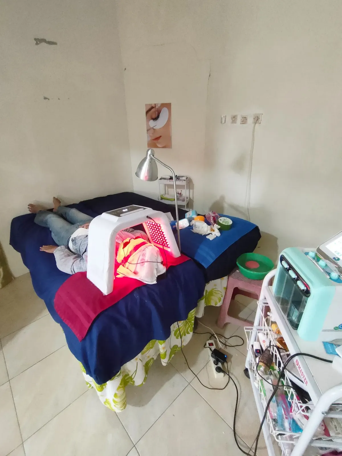 Yonna Beauty facial
