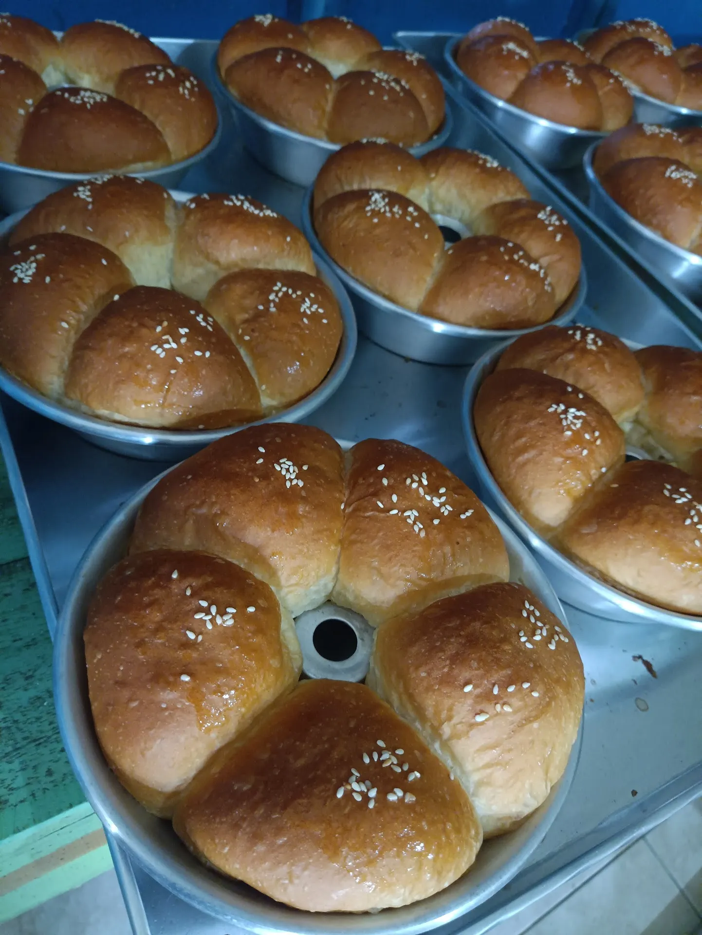 YOUMAR Bread N Cake