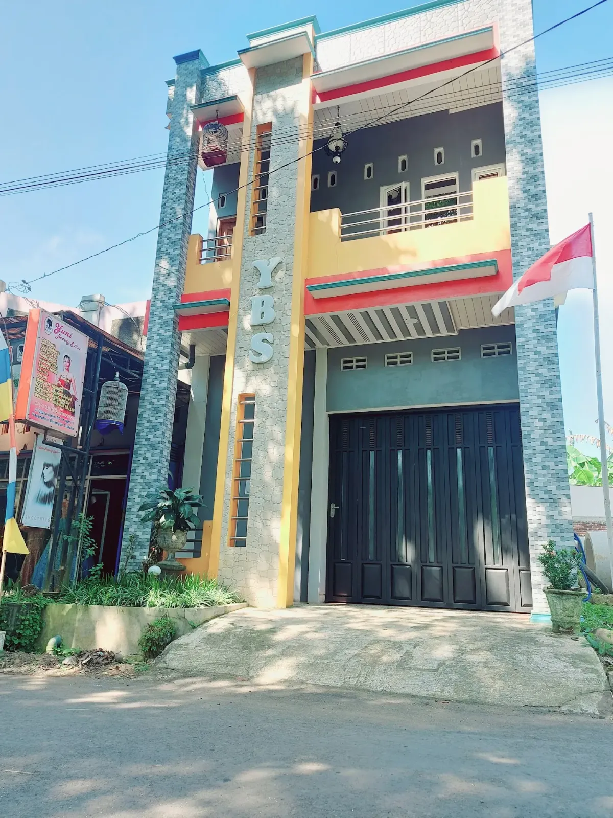 Yuni Beauty Salon (Istana Manten)