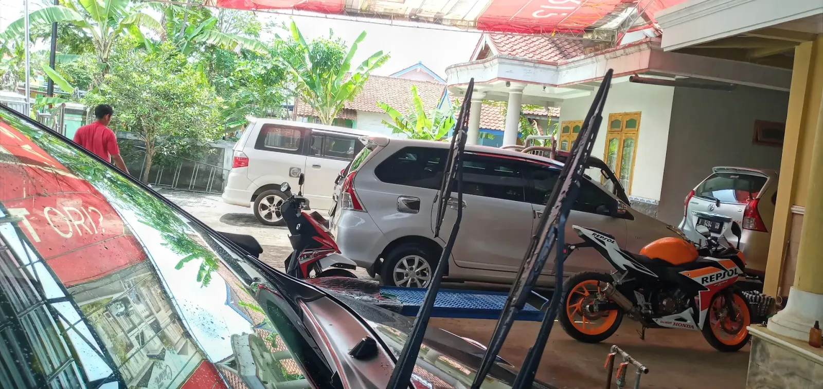 Zhafira Car Wash