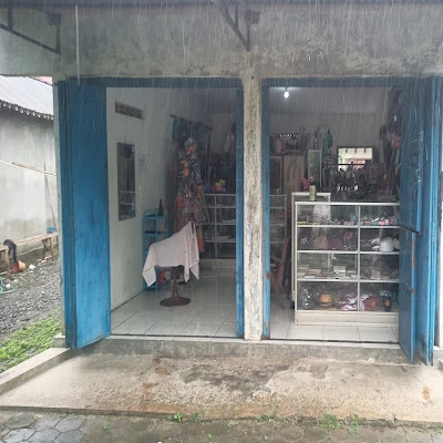 Toko Bu Godeng Cirebah