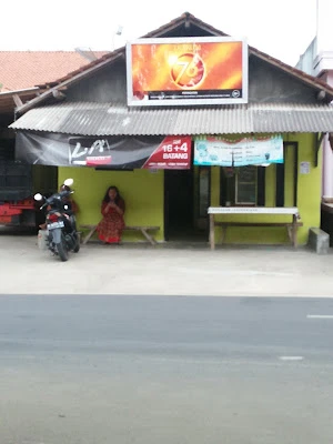 Warung mendoan mbok sull