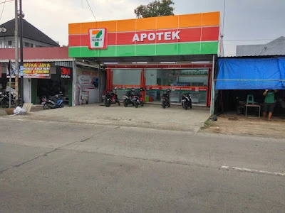 Apotek Seven Pharmacy