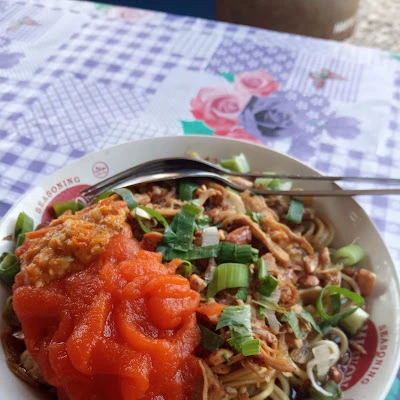 mie ayam bu manisem