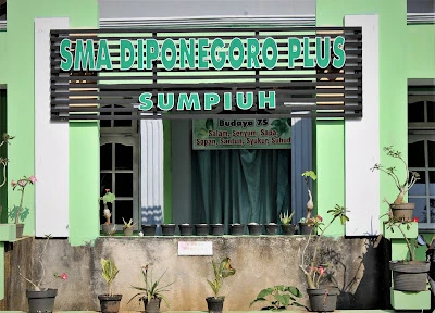 SMA Diponegoro Sumpiuh
