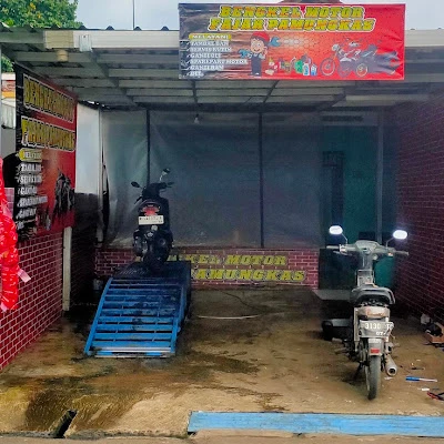 Bengkel Montok pak Gusti