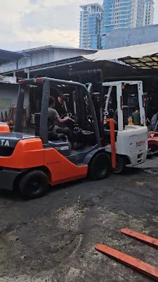 Palpoel Bengkel Motor dan jual beli forklift