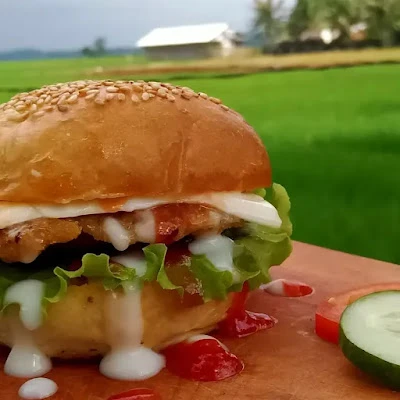 Khalila Burger &Pempek
