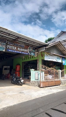 Toko Bangunan Putra Albasia