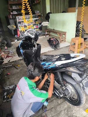 BENGKEL KLINIK MOTOR JATILAWANG 92