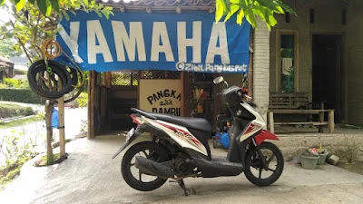 Bengkel Motor & Pangkas Rambut Zibil