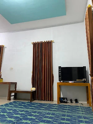 Pijat dan dukun bayi Bu Kartinah