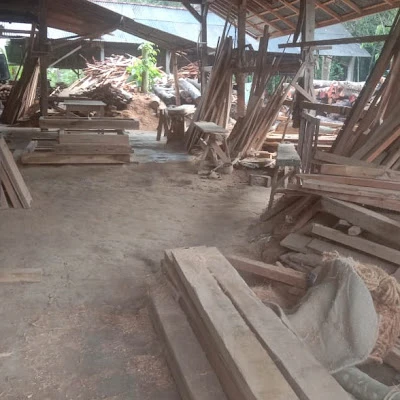 Kaki Rakam (Sedia Bermacam2 Kayu)