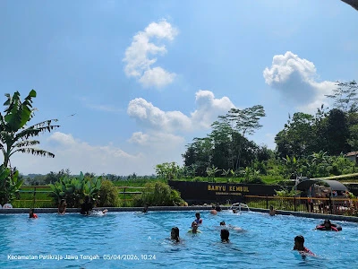 Kolam Renang "Banyu Kembul"