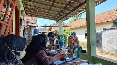 posyandu mekarsari 1 dan pos kesehatan cimrutu