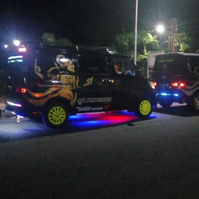 Dua Saudara Trans Lakbok