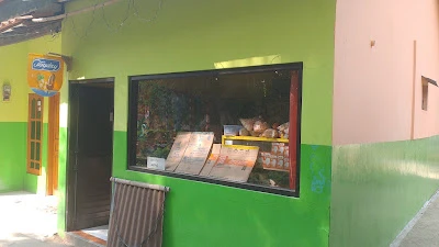 Warung sembako Bu Sukarti