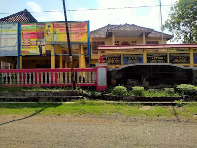 Kantor Kepala Desa Kunci