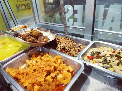 Warung Makan Condong Raos