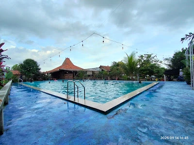 Kolam Renang dan Outbound Joglo Jembaran Purwokerto
