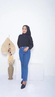 Momoto Self studio