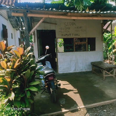 Warung Rujak & Lotek Bu Saodah