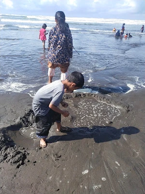 Kolam Renang Pantai Singkil Indah karangpakis