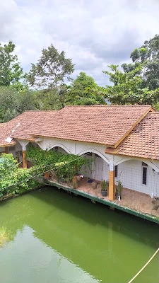 Kost putri : Bu Murdo