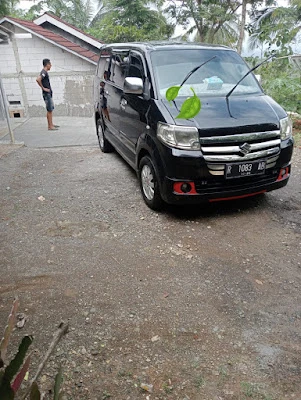 Garasi Fitri tran's tour & trevel
