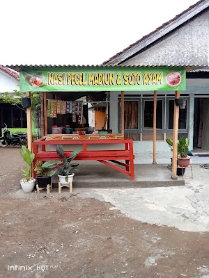 Nasi Pecel Madiun & Soto Ayam