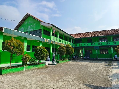 MTs Al-Mukarromah Sampang Cilacap