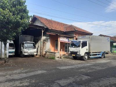 Jasa pengiriman paket ( Marsya Express )